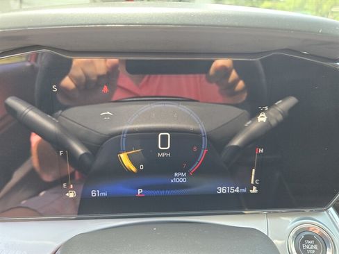 Used 2024 Chevrolet Trax LT w/ Sunroof Package FWD image 16