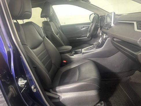 Used 2021 Toyota RAV4 XLE Premium AWD/4WD image 23