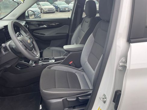 Used 2025 Chevrolet TrailBlazer LT image 24