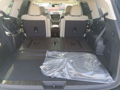 New 2026 Subaru Ascent Limited image 17