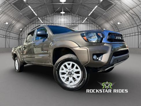 Used 2012 Toyota Tacoma 4x4 Double Cab w/ SR5 Pkg image 3