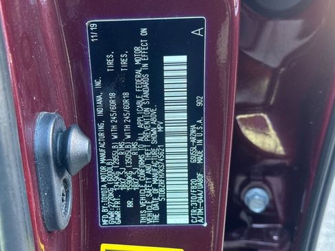 Used 2019 Toyota Highlander LE image 27