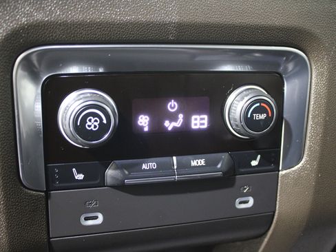 Used 2024 Chevrolet Tahoe LT w/ Luxury Package image 27