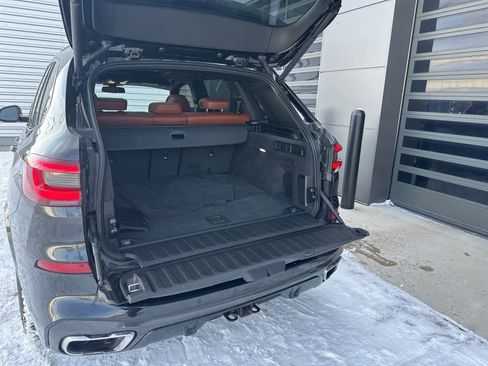 Used 2019 BMW X5 xDrive50i w/ M Sport Package image 4