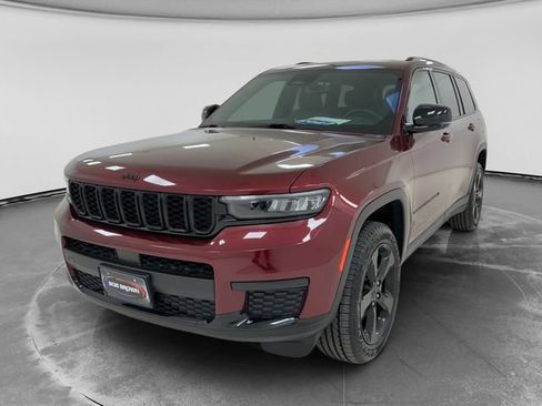 Used 2022 Jeep Grand Cherokee L Laredo AWD/4WD image 7