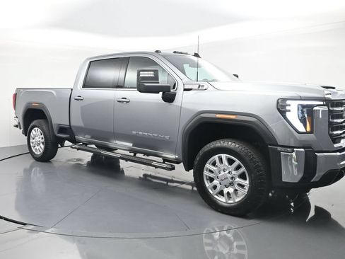 Used 2024 GMC Sierra 3500 SLE w/ SLE Value Package AWD/4WD image 7