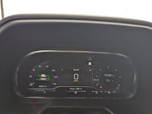 Used 2022 GMC Yukon XL SLT w/ SLT Premium Package RWD image 9