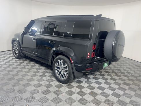 Used 2022 Land Rover Defender 110 XS Edition image 3