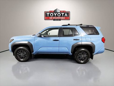 Certified 2026 Toyota 4Runner SR5 AWD/4WD image 4