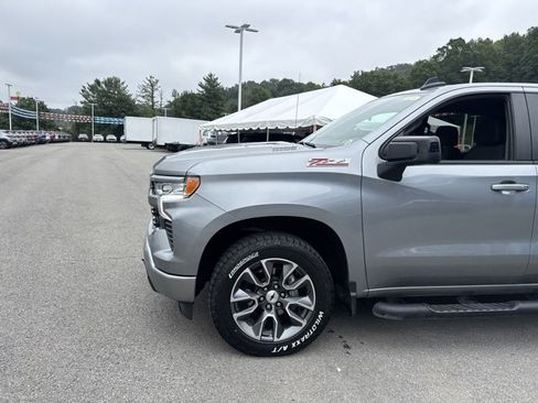 Used 2023 Chevrolet Silverado 1500 RST w/ Z71 Off-Road Package image 10