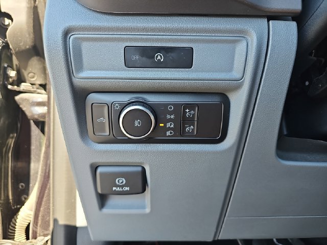 Used 2025 Ford F150 XLT w/ Equipment Group 301A Standard RWD image 29