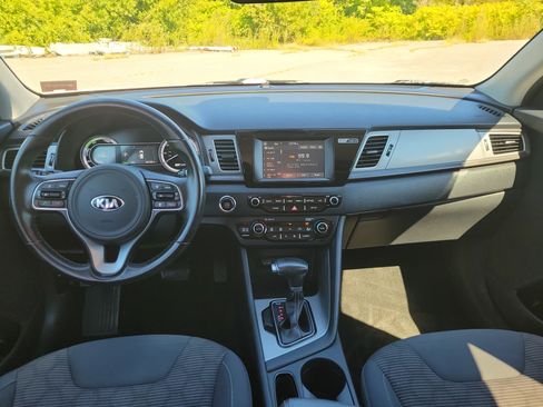 Used 2018 Kia Niro LX FWD image 18