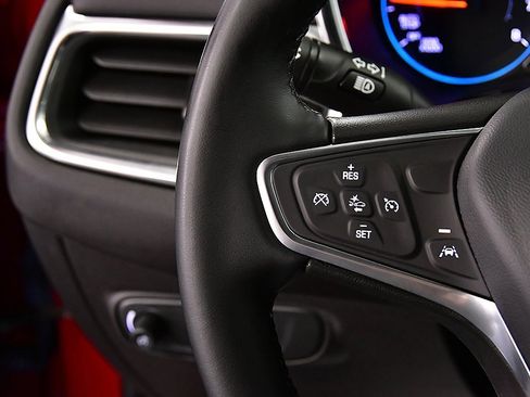 Used 2023 Chevrolet Equinox LT image 18