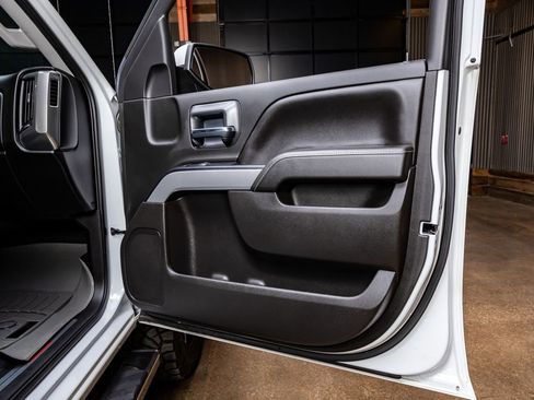 Used 2018 Chevrolet Silverado 1500 LT w/ All Star Edition image 36