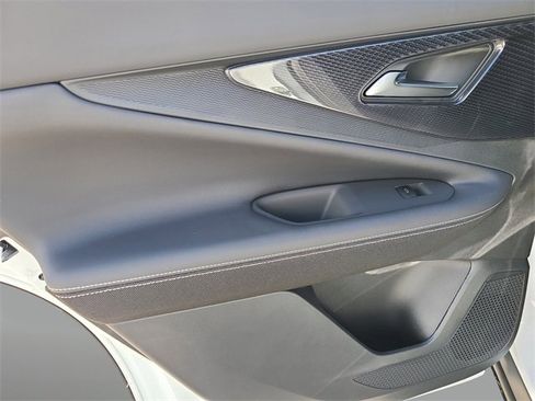 New 2025 Chevrolet Blazer EV LT image 17