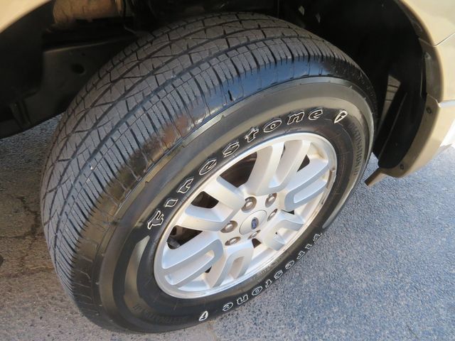 Used 2014 Ford Expedition XLT w/ Equipment Group 202A RWD image 12