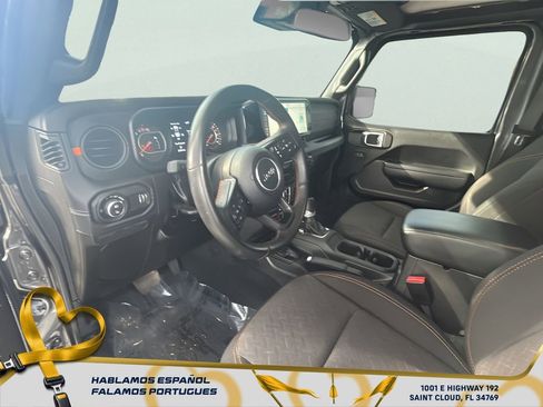 Used 2024 Jeep Gladiator Mojave image 14