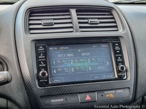 Used 2023 Mitsubishi Outlander Sport AWD image 17