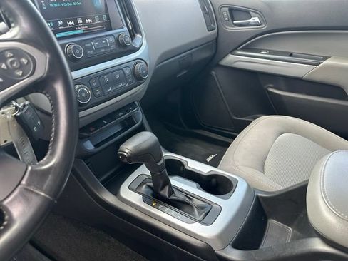 Used 2018 Chevrolet Colorado LT AWD/4WD image 23