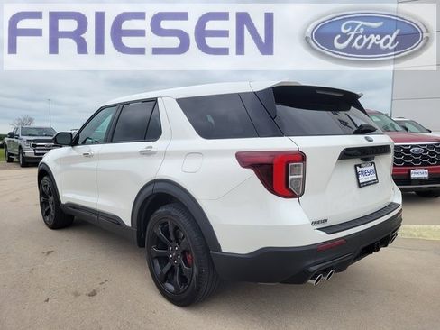 Used 2022 Ford Explorer ST w/ ST Street Pack image 5