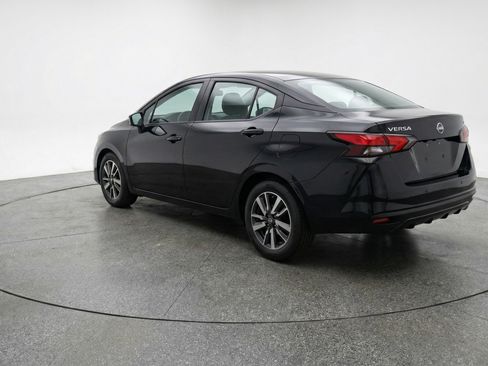 Used 2025 Nissan Versa SV image 6