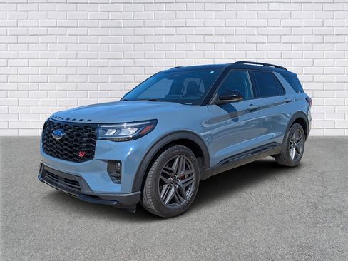 Used 2025 Ford Explorer ST AWD/4WD image 1