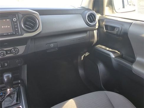Used 2019 Toyota Tacoma SR5 image 17