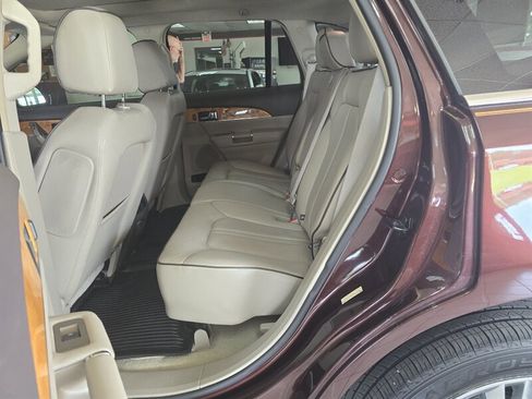 Used 2012 Lincoln MKX AWD image 11