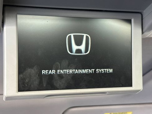 Used 2016 Honda Pilot Touring image 23