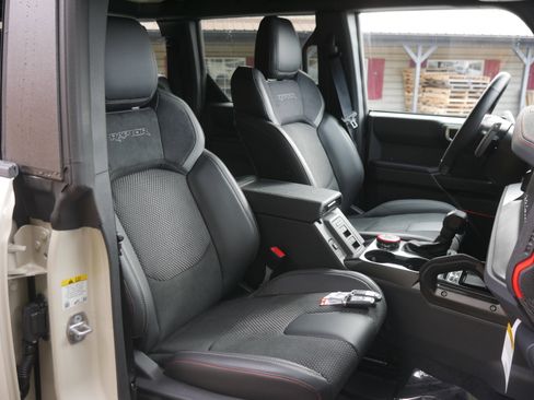 New 2025 Ford Bronco Raptor w/ Interior Carbon Fiber Pack image 33