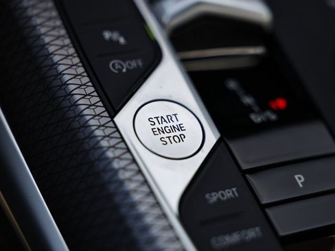 Used 2025 BMW 230i Coupe image 37