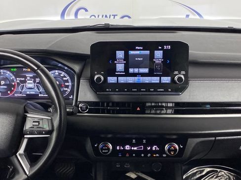 Used 2024 Mitsubishi Outlander SEL AWD/4WD image 19