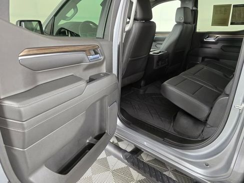 Used 2023 Chevrolet Silverado 1500 RST w/ Rally Edition AWD/4WD image 18