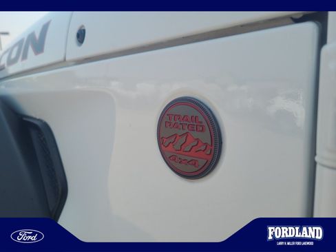 Used 2022 Jeep Wrangler Unlimited Rubicon w/ LED Lighting Group AWD/4WD image 24