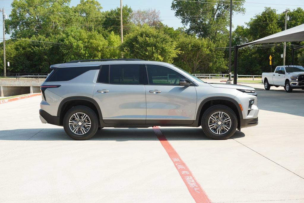 Used 2024 Chevrolet Traverse LT FWD image 6
