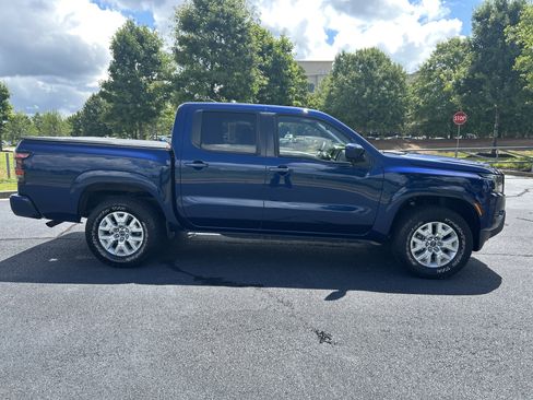 Used 2022 Nissan Frontier SV AWD/4WD image 11