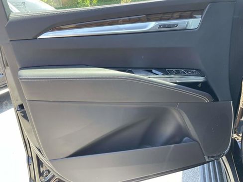 New 2026 Cadillac Escalade Platinum Sport w/ LPO, ONYX Package AWD/4WD image 17
