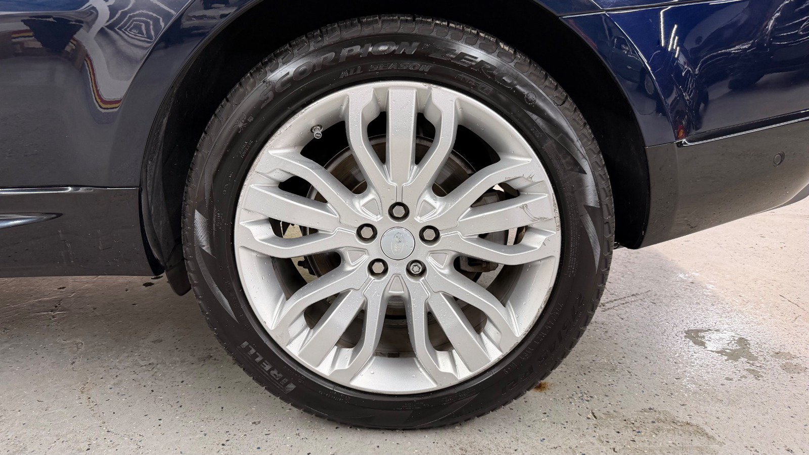 Used 2020 Land Rover Range Rover Sport HSE AWD/4WD image 14