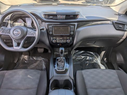 Used 2020 Nissan Rogue Sport SV image 15