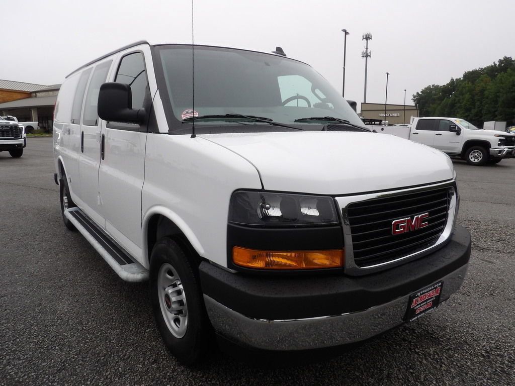 Used 2025 GMC Savana 2500 w/ Driver Convenience Package RWD image 11
