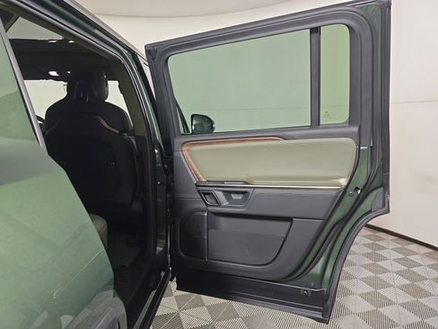 Used 2022 Rivian R1S Launch Edition image 19