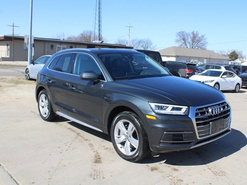 Used 2018 Audi Q5 2.0T Premium Plus w/ Premium Plus Package image 2