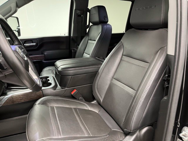 Used 2023 GMC Sierra 3500 Denali w/ Denali Black Diamond Edition AWD/4WD image 22