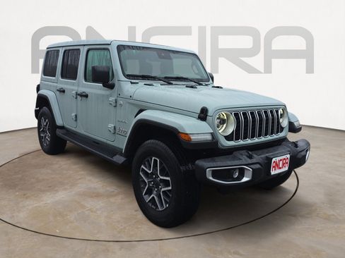 Used 2024 Jeep Wrangler Sahara w/ Technology Group image 4