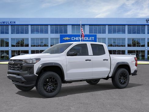 New 2026 Chevrolet Colorado Trail Boss AWD/4WD image 2