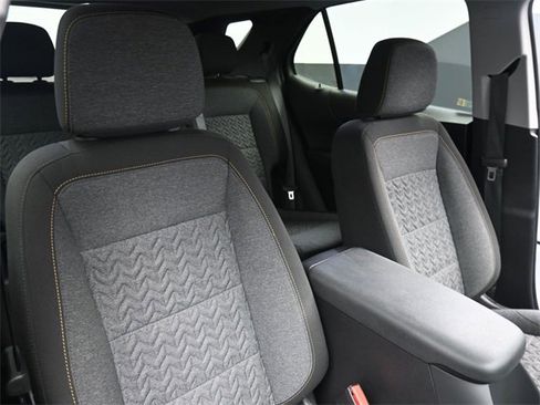 Used 2024 Chevrolet Equinox LT image 28