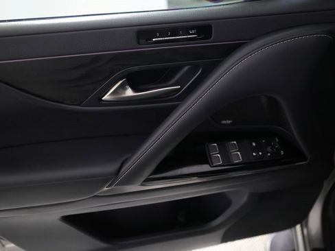 Used 2024 Lexus LX 600 4WD w/ Luxury Package image 21