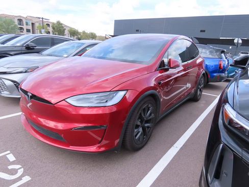 Used 2023 Tesla Model X image 2