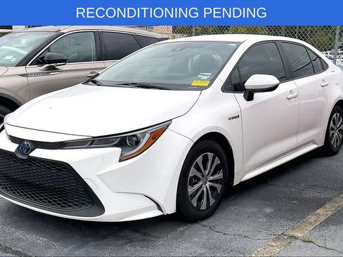 Used 2020 Toyota Corolla LE FWD image 2