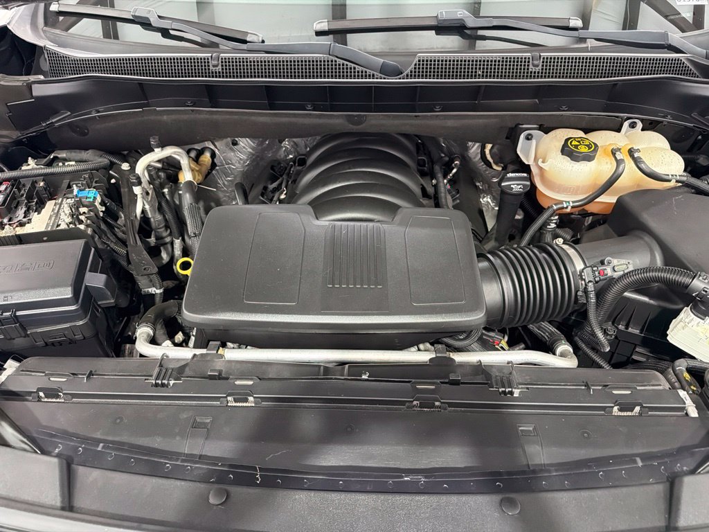 Used 2023 Chevrolet Suburban RST RWD image 28